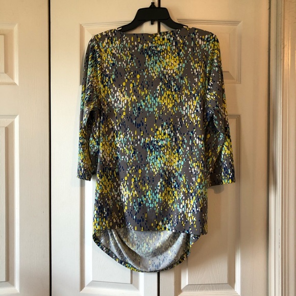 Ann Taylor Paint Splatter Key Hole Top Gray XL - Picture 4 of 4